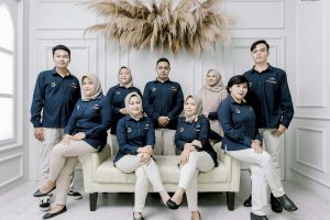 6 Tips Menentukan Background Foto Grup yang Wajib Kalian Coba