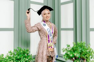 Inspirasi Warna Kebaya Wisuda 2023