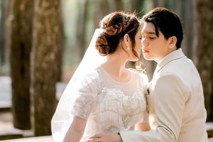 Tersesat dalam Pesona Alam: Prewedding di Hutan Pinus Yogyakarta