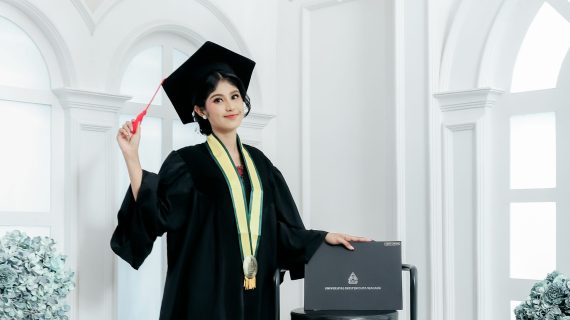 Foto Studio Jogja untuk Wisuda dan Keluarga: Harga, Tempat, dan Cara Memilih Studio